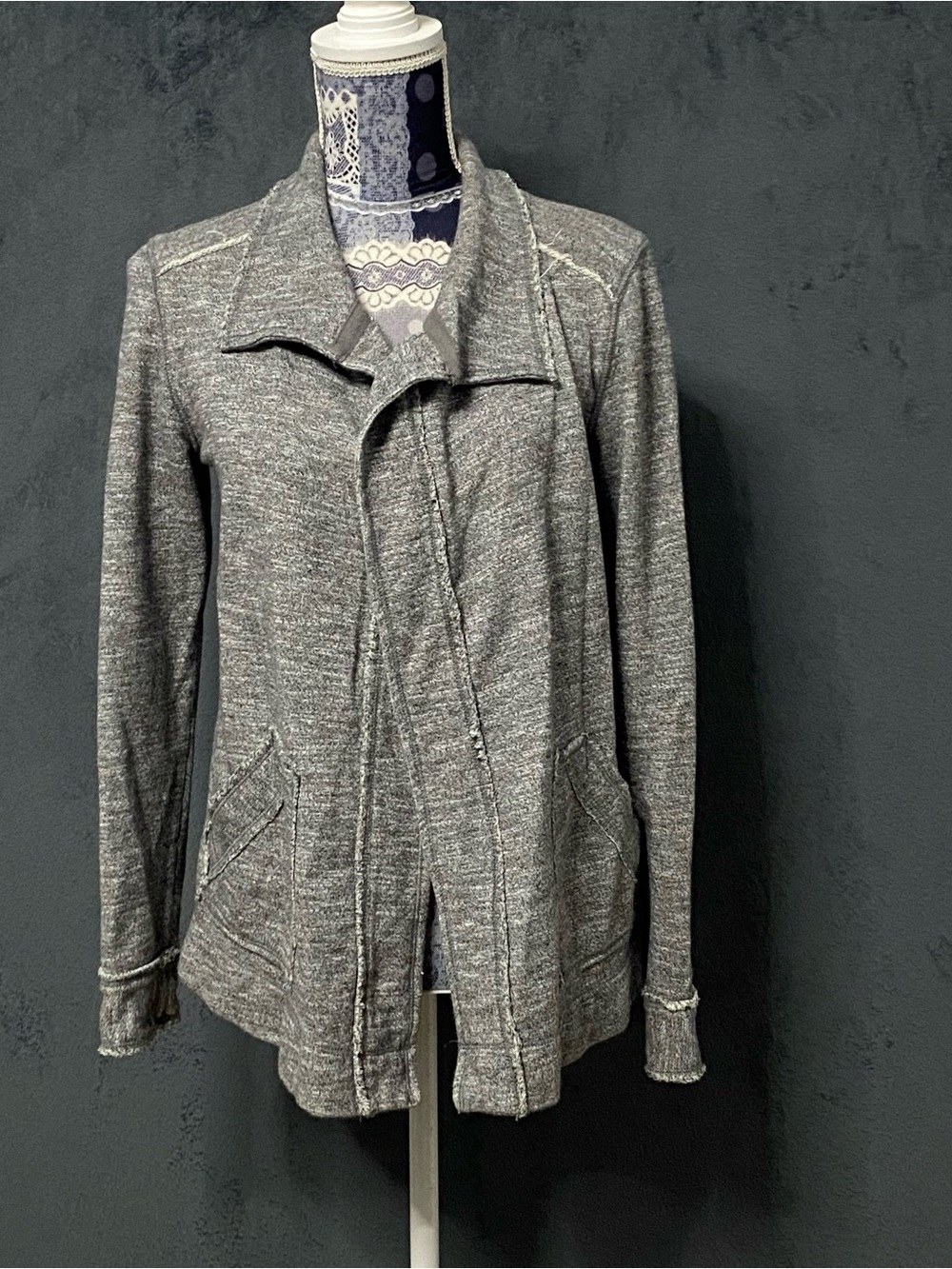 Eddie Bauer Sweater Jacket Womens S Gray Mock Neck Open Front Pockets Distressed